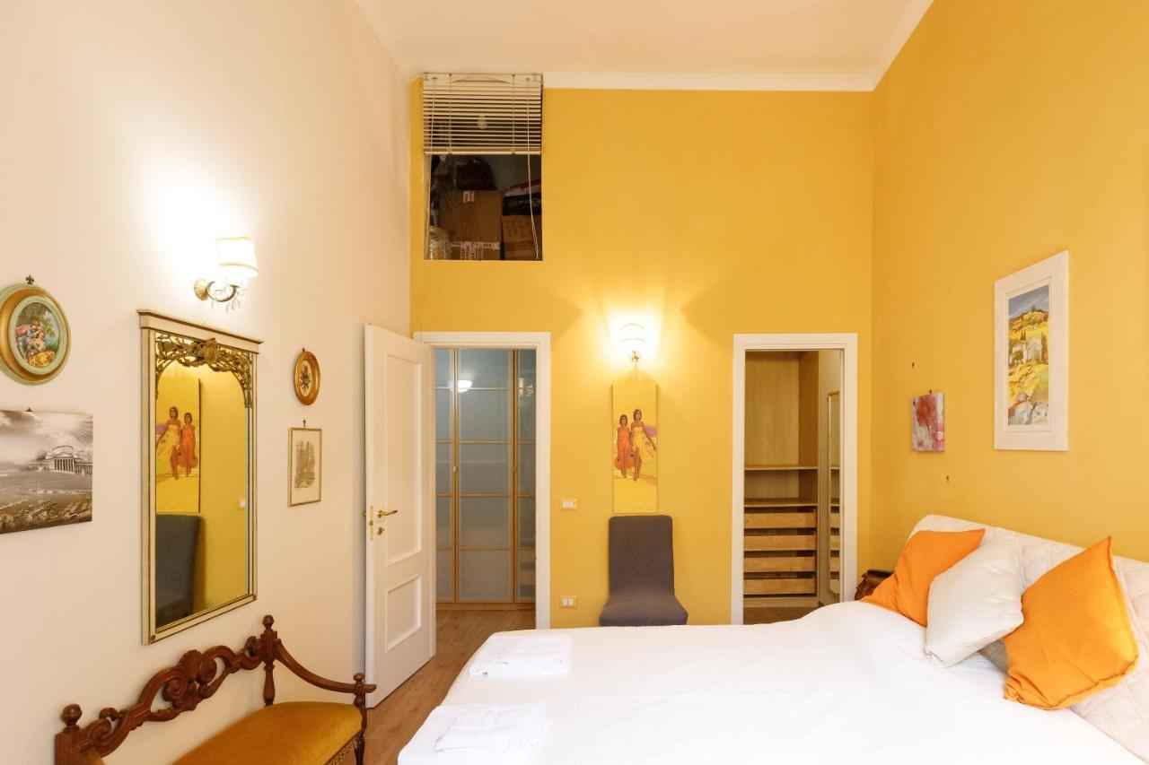 Duomo 77 - In The Heart Of The Historical Center By Elite Villas เนเปิลส์ ภายนอก รูปภาพ
